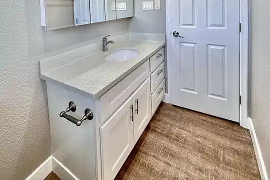 2080 Fruitdale Ave - San Jose, CA - Photo 5