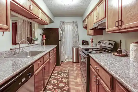 Cypress Trace Apartments - New Orleans, LA - Photo 4