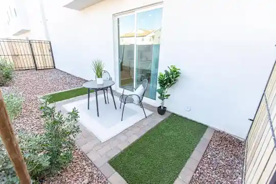 Villa Fifty2 - Phoenix, AZ - Photo 14
