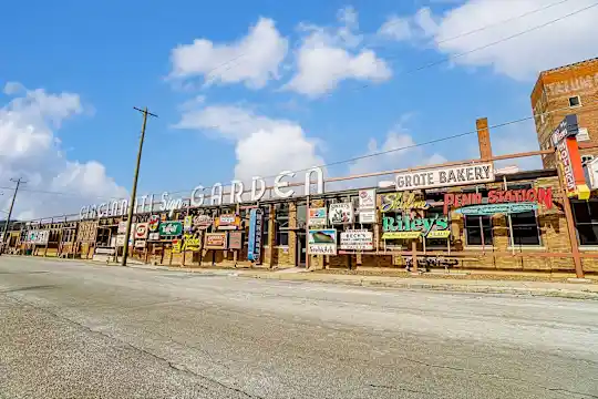Machine Flats - Cincinnati, OH - Photo 8