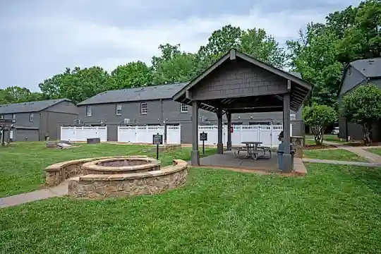 Aurora - Charlotte, NC - Photo 26