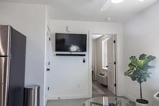 Studio Arms Apartments - New Orleans, LA - Photo 5
