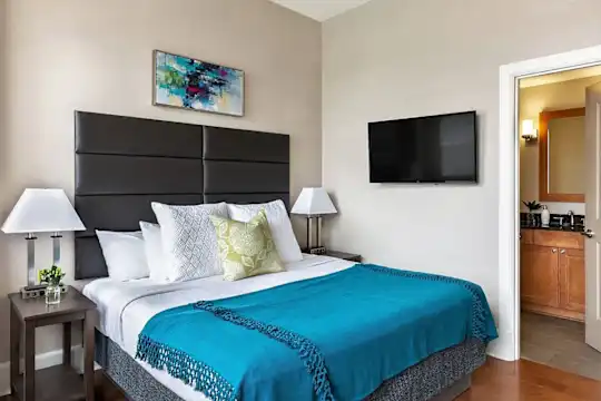 Hibernia Tower Apartments - New Orleans, LA - Photo 33