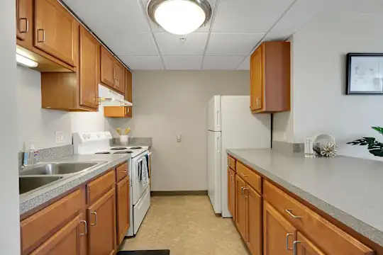 Nazareth Towers Senior Apartments - 62+ - Columbus, OH - Photo 10