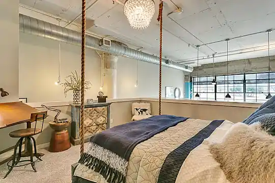 Lofts at Mockingbird Station Apartments - Dallas, TX - Photo 8