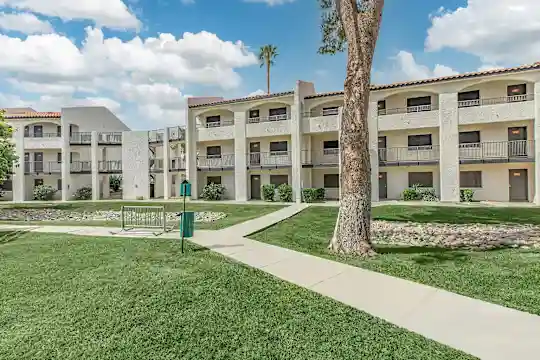 Tides on 51st - Phoenix, AZ - Photo 4