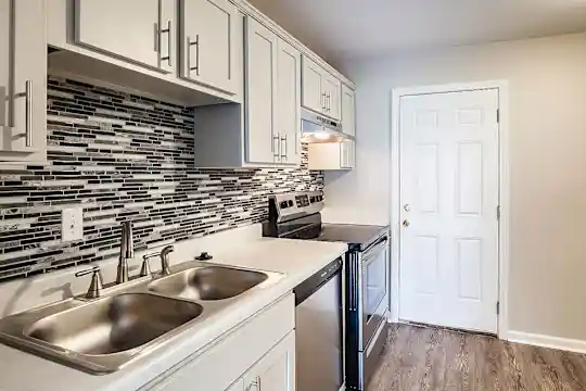The Residences at Lakeview - Memphis, TN - Photo 10