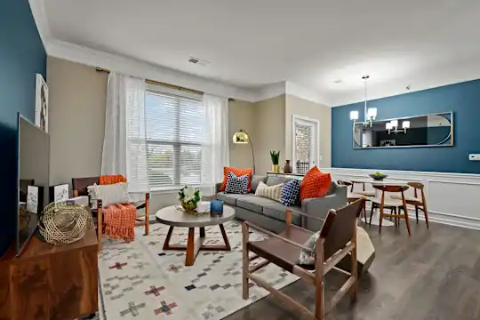 Riverstone Apartments - Kansas City, MO - Photo 2