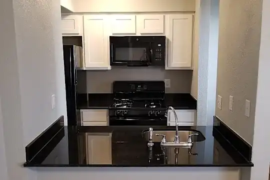 Camino Flats - Pricing for Entire Apt - Austin, TX - Photo 3