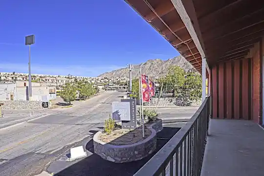 Paso Oeste Apartments - El Paso, TX - Photo 18