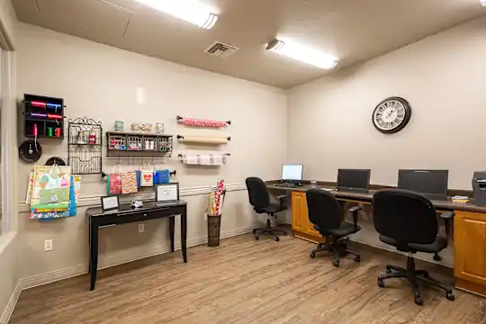 Tamarron - Phoenix, AZ - Photo 15