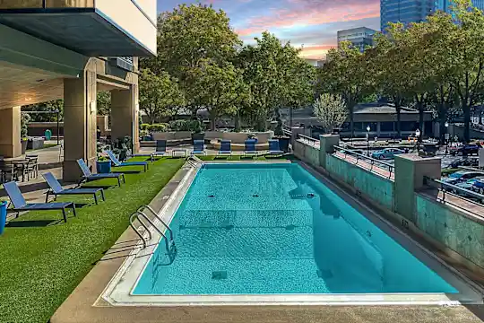 Arts Center Tower Apartments - Atlanta, GA - Photo 2
