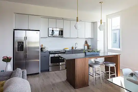 The Julian Apartments - New Orleans, LA - Photo 1
