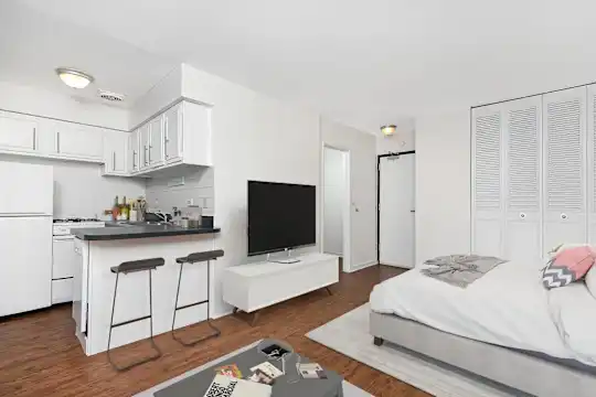 2630 North Hampden - Chicago, IL - Photo 4