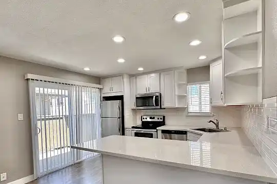 2080 Fruitdale Ave - San Jose, CA - Photo 3