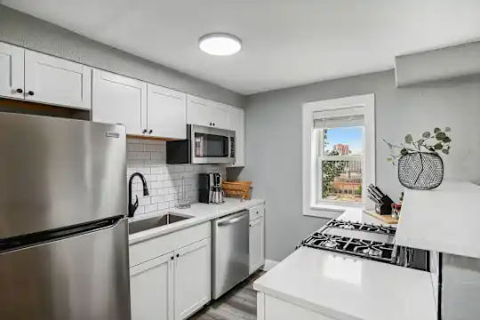 Broadway 46 Apartments - Kansas City, MO - Photo 15