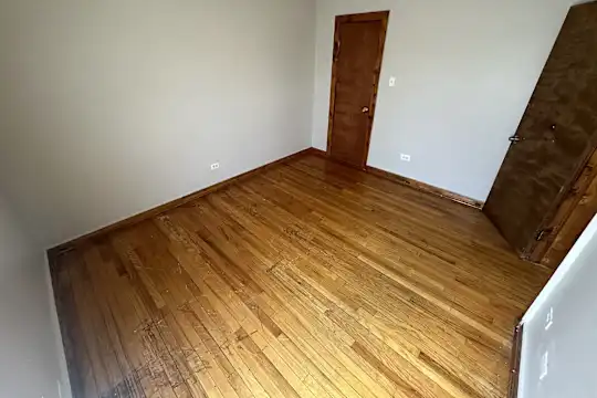 5300 W Division ST - Chicago, IL - Photo 3