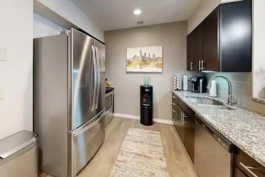 Innova Apartments - Cleveland, OH - Photo 8