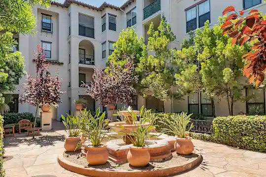 Fountain Plaza - San Jose, CA - Photo 4