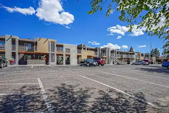 Q @ Vassar - Albuquerque, NM - Photo 9