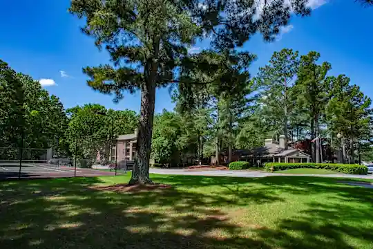 The Summit Apartments - Memphis, TN - Photo 16
