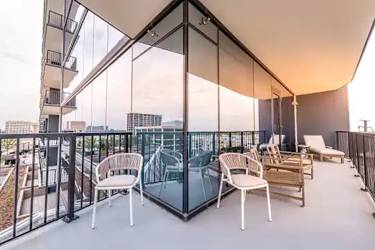 Eastline Residences - Dallas, TX - Photo 14
