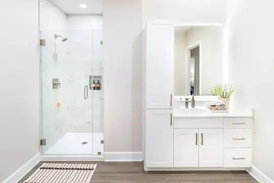 Modera Waugh - Houston, TX - Photo 6