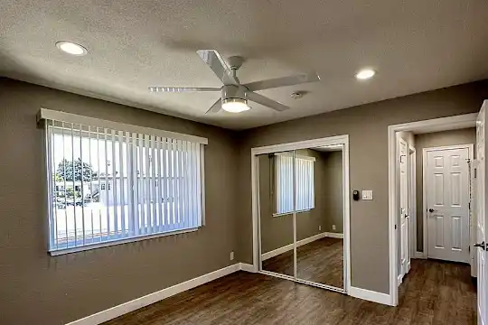 2080 Fruitdale Ave - San Jose, CA - Photo 7