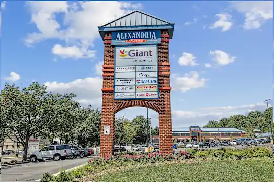 Elme Alexandria - Alexandria, VA - Photo 52