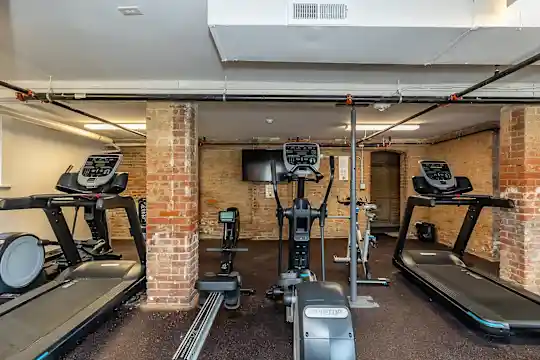 The Heyse Apartments - Cleveland, OH - Photo 6