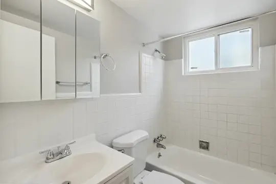 Jadaro Apartments - Cincinnati, OH - Photo 22
