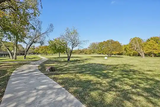 Winsted at White Rock - Dallas, TX - Photo 23
