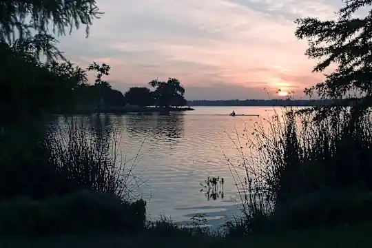 Windsor on White Rock Lake - Dallas, TX - Photo 34