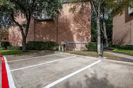 Arrive on University - Dallas, TX - Photo 30