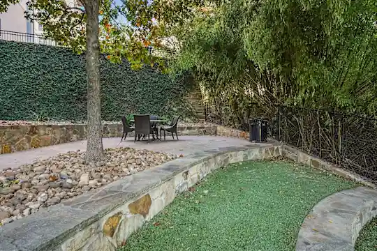 Cantabria at Turtle Creek - Dallas, TX - Photo 6