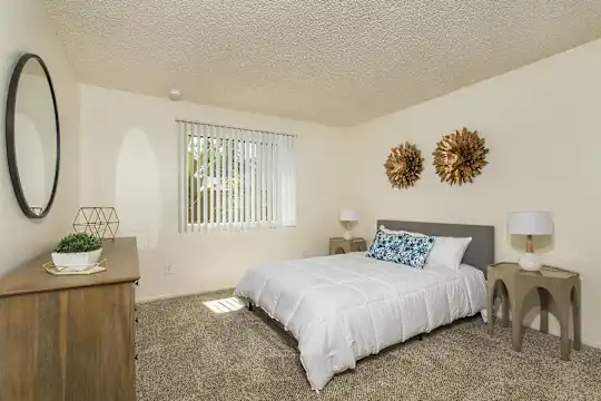 Stonegate Apartments - Riverside, CA - Photo 10
