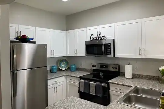 The Saulet Apartments - New Orleans, LA - Photo 30