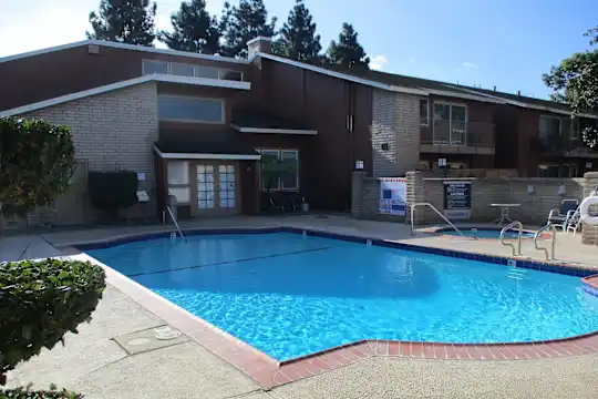 Raintree Apartments - San Jose, CA - Photo 4