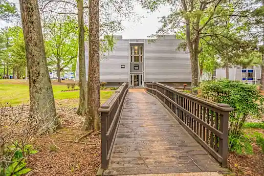 Summer Trace Apartments - Memphis, TN - Photo 24