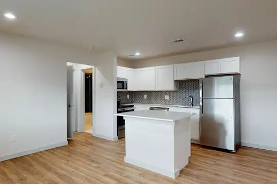 Lakewood Village - Dallas, TX - Photo 7