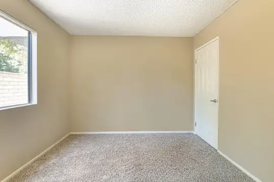 Riverwalk Landing Apartment Homes - Riverside, CA - Photo 16