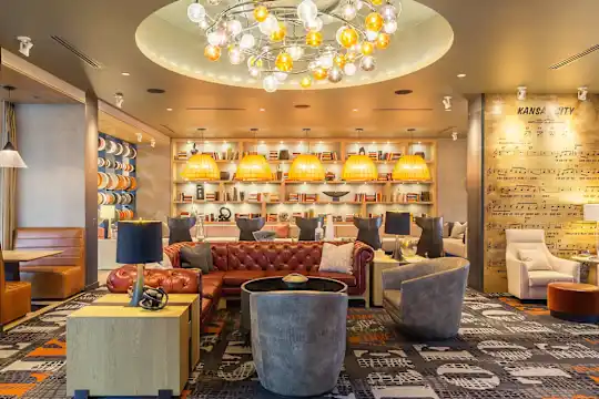 Two Light Luxury Apartments - Kansas City, MO - Photo 19