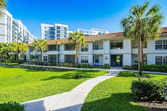 10X Port Royale - Fort Lauderdale, FL - Photo 31