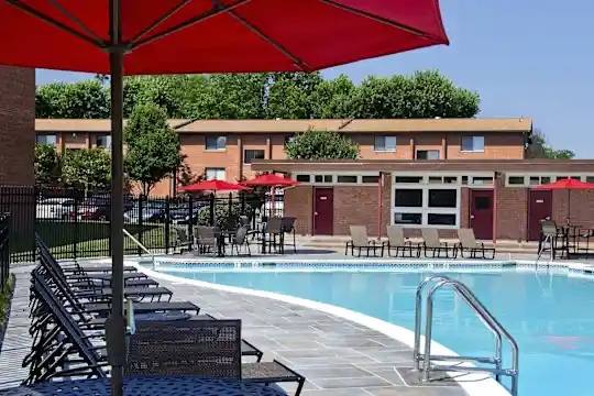 Rose Hill Apartments - Alexandria, VA - Photo 17
