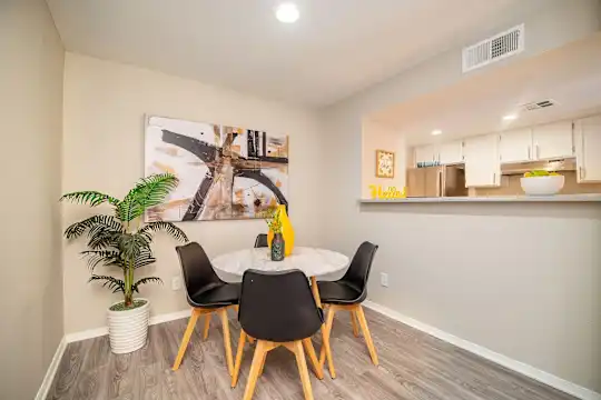 Northpointe Village - Albuquerque, NM - Photo 3