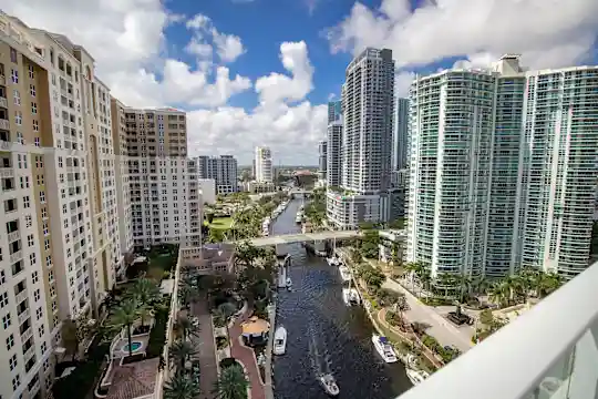 Vu New River - Fort Lauderdale, FL - Photo 1