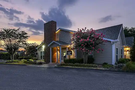 The District Apartments - Memphis, TN - Photo 6