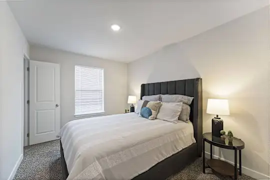 Barry West Townhomes - Kansas City, MO - Photo 18