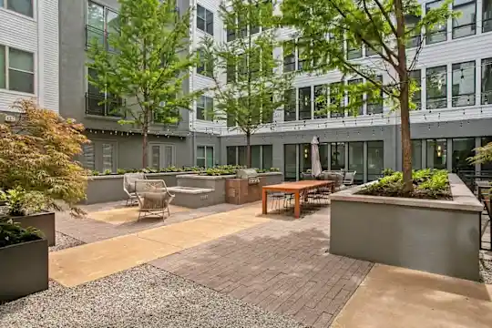 Bell Knox District - Dallas, TX - Photo 1