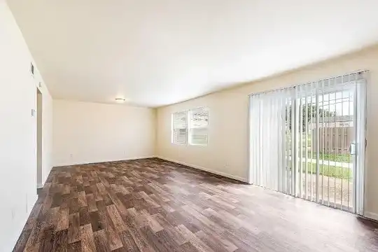Broadway Townhomes - Atlanta, GA - Photo 4